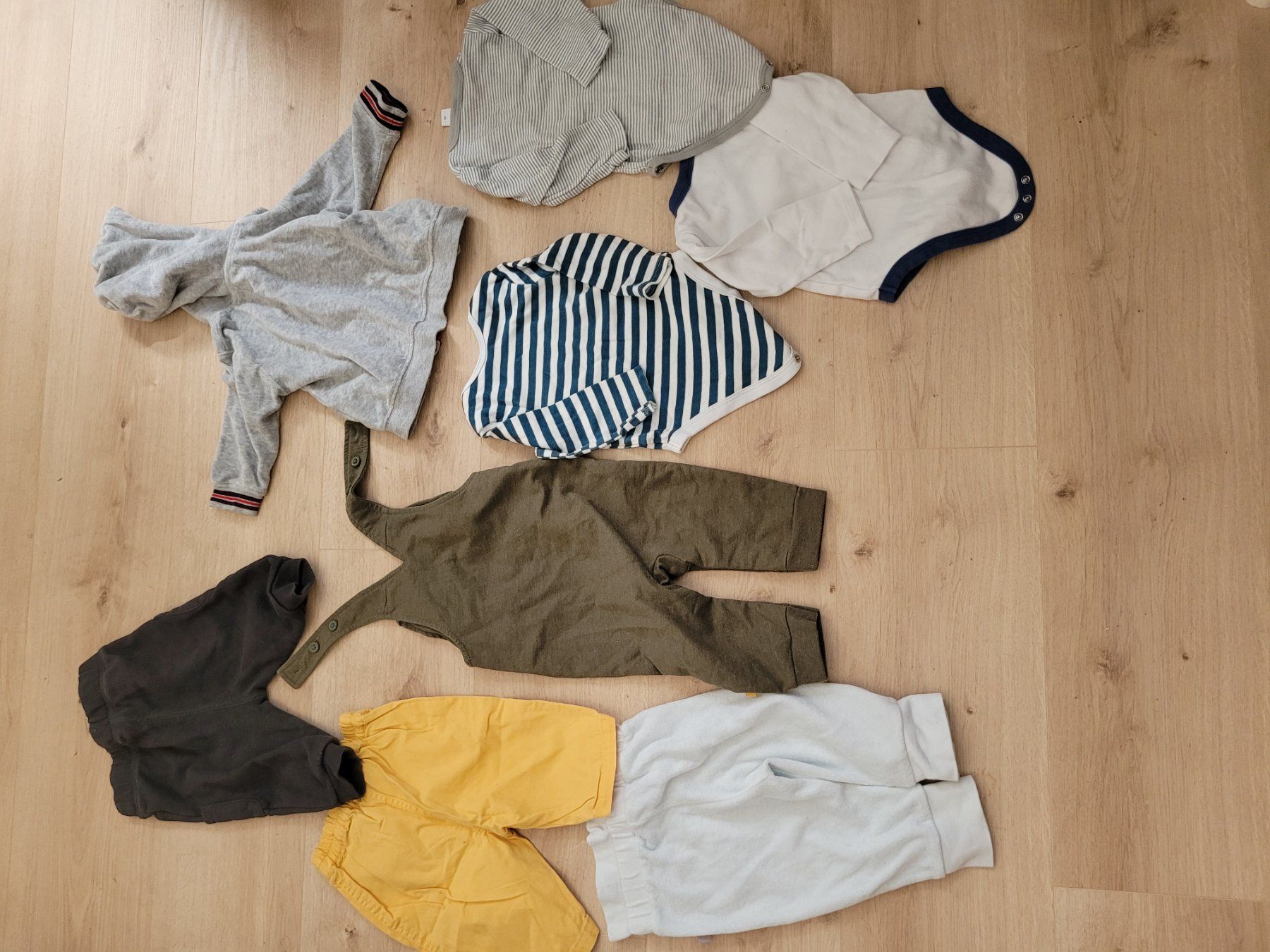 Kleiderpakete & -sets: Kleiderset Jungs Grösse 68 – Gebraucht aus Lupsingen von sta_wgg5 4