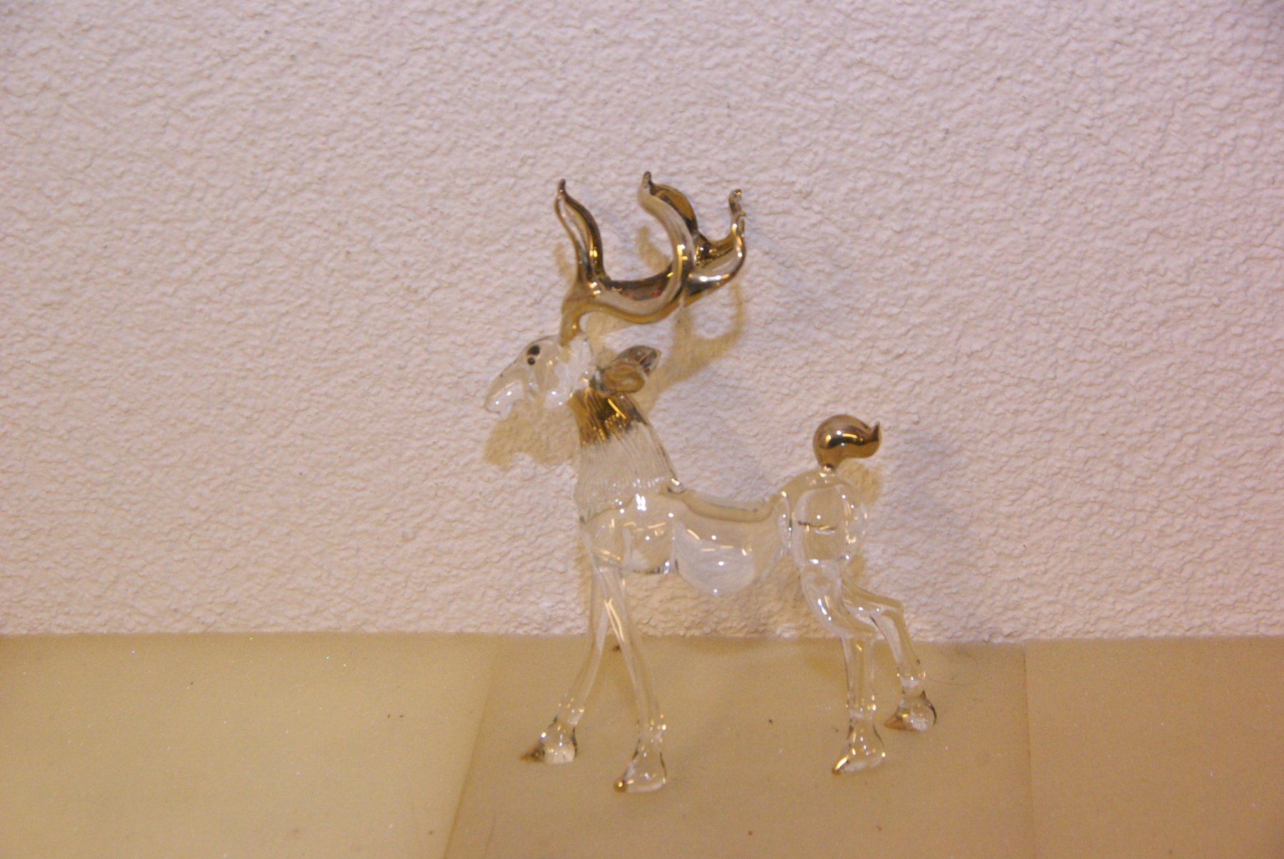 Figuren: Glas Hirsch mit Gold Geweih, Höhe: 16cm – Gebraucht aus Herisau von Cevianer1844