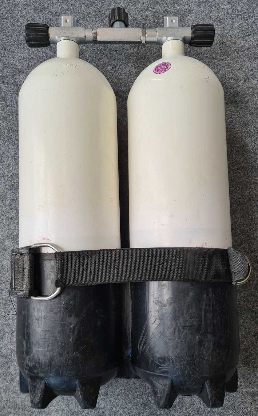 Bombole da sub: Bi-bouteille de plongée – Usato da Morges venduto da Argonaute
