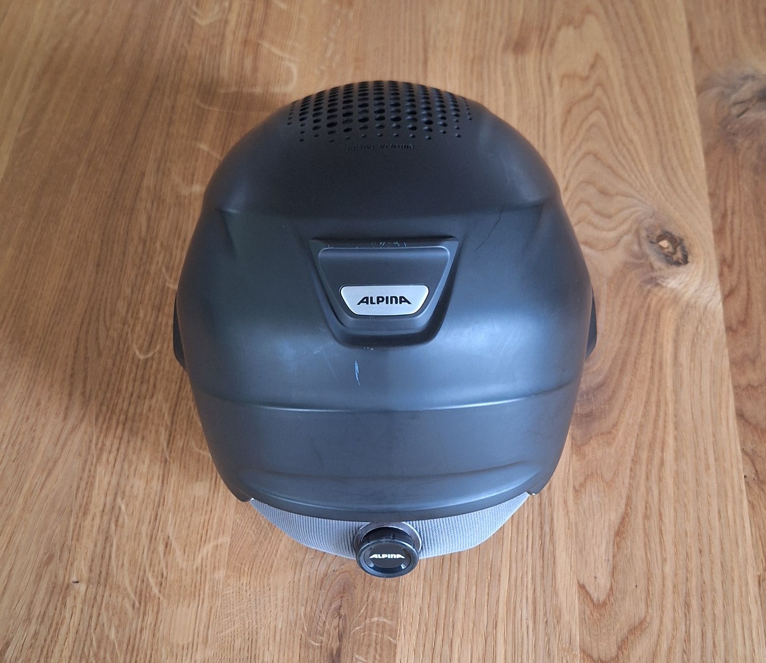 Alpina Caschi: Skihelm mit Visier Alpina – Usato da Sempach venduto da berglady30 1