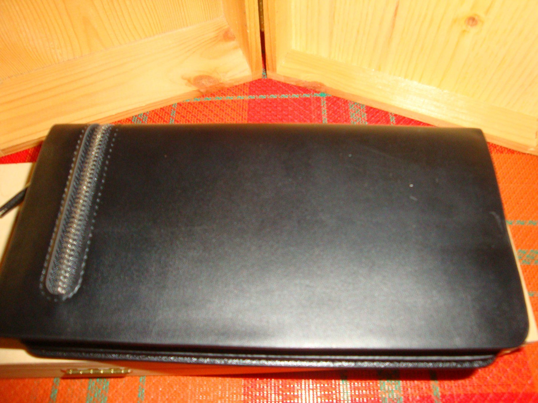 Brieftaschen: Brieftasche – Neu und originalverpackt aus Enggistein von mach1 1
