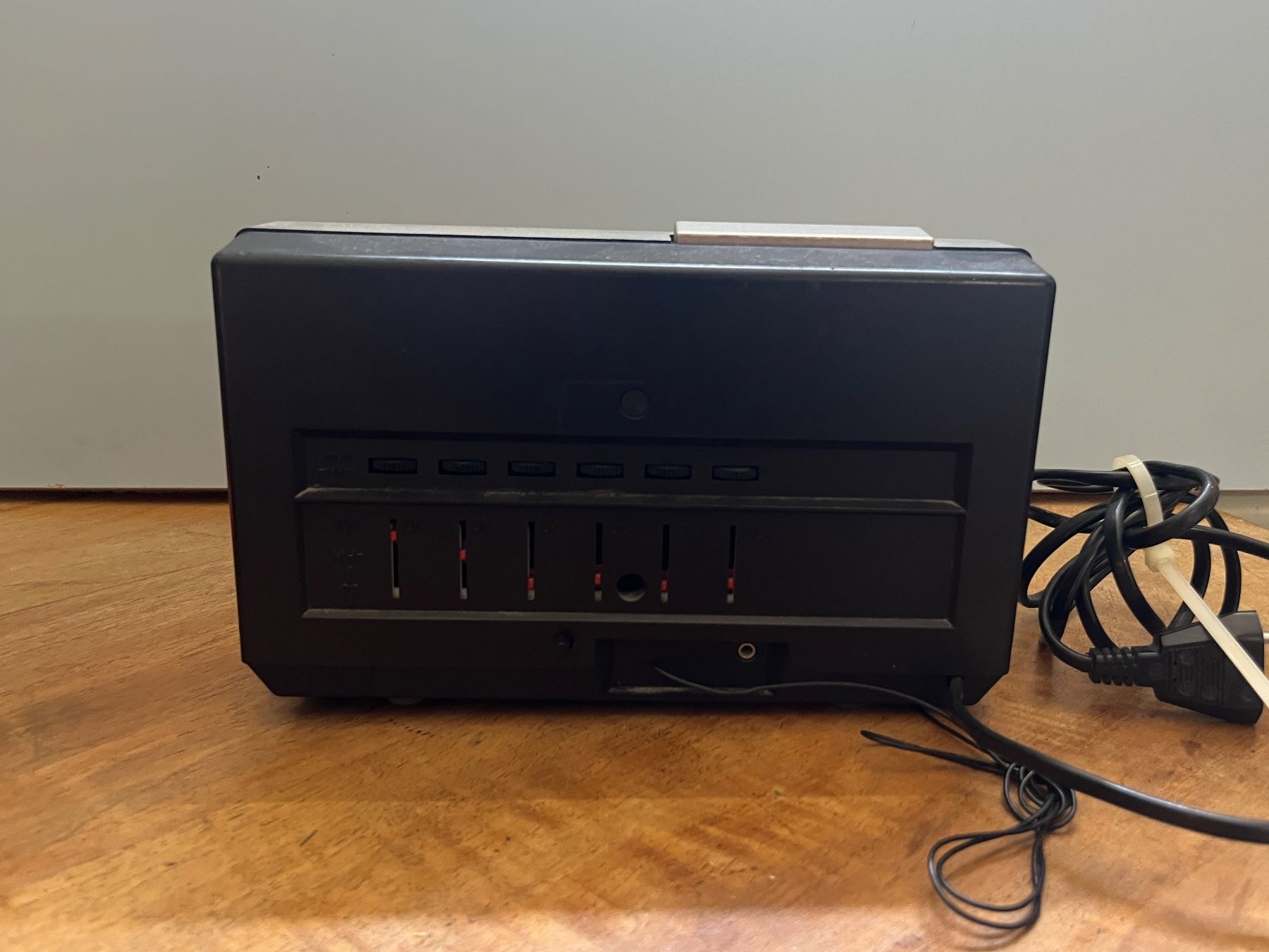 Grundig Radios: Grundig Sono Clock 810 – Gebraucht aus Otelfingen von Yossi-68 2