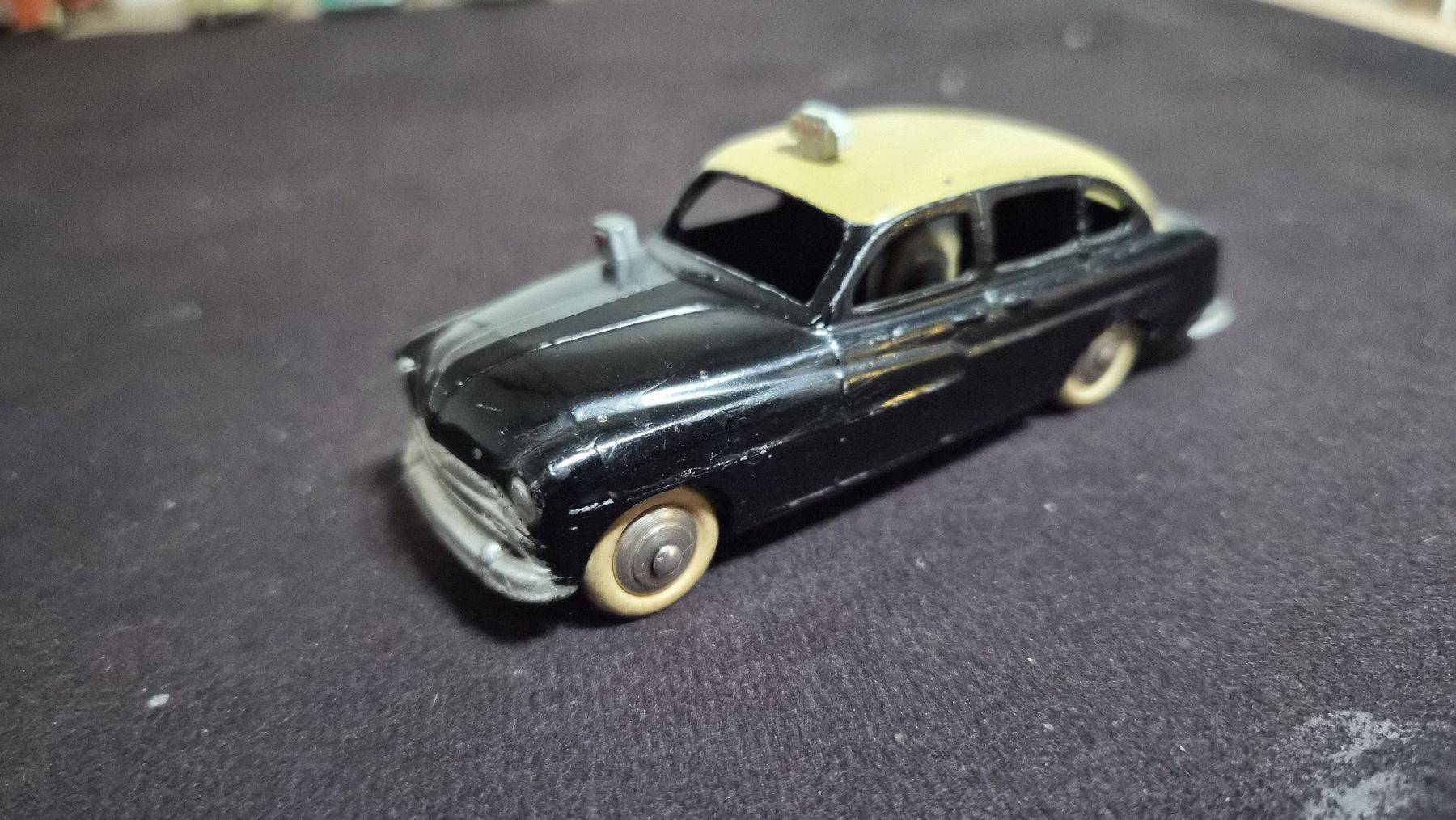 Dinky Toys Modellautos: dinky toys Ford Vedette  – Gebraucht aus Sihlwald von Blaumeisli45 1
