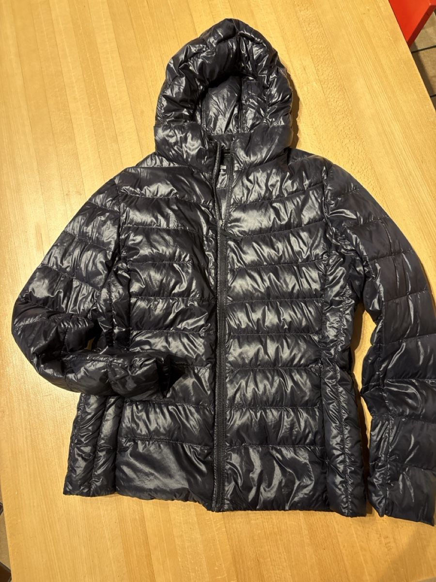 Vestes: Doudoune  – Neuf (Voir description) à Uvrier par lou_dhk8