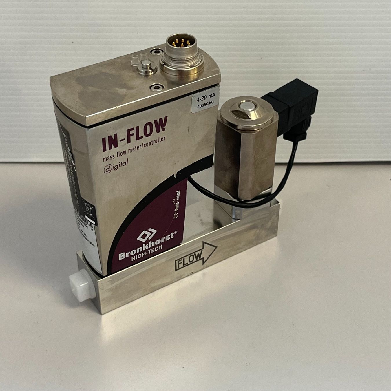 Accessori da laboratorio: Bronkhorst Mass Flow Controller F201 CI-AGB-00-V – Usato da Niederdorf venduto da LeptonAG_Labor