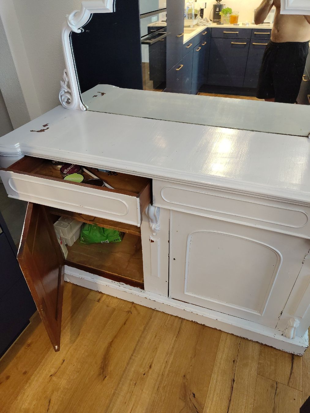 Cassettiere: Commode ancienne blanche avec miroir, style baroque – Usato da ins venduto da aviator2 2
