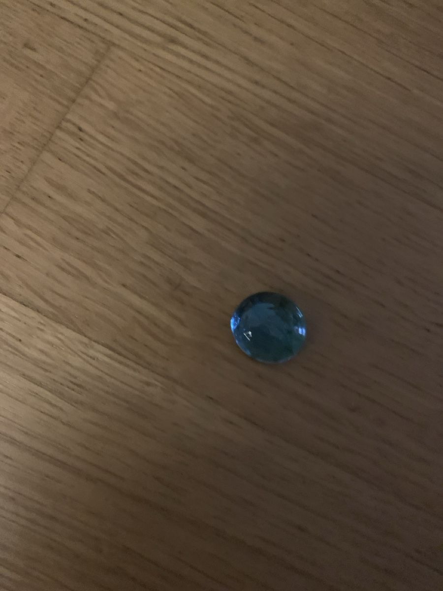 Pierres précieuses: Stone  – D'occasion à Zürich par vva_jd65