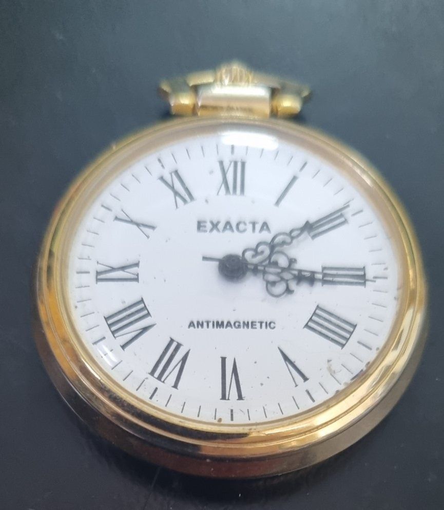 Orologi: Taschenuhr EXACTA  ANTIMAGNETIC Goldfarbend – Usato da Flums venduto da Flumsantik