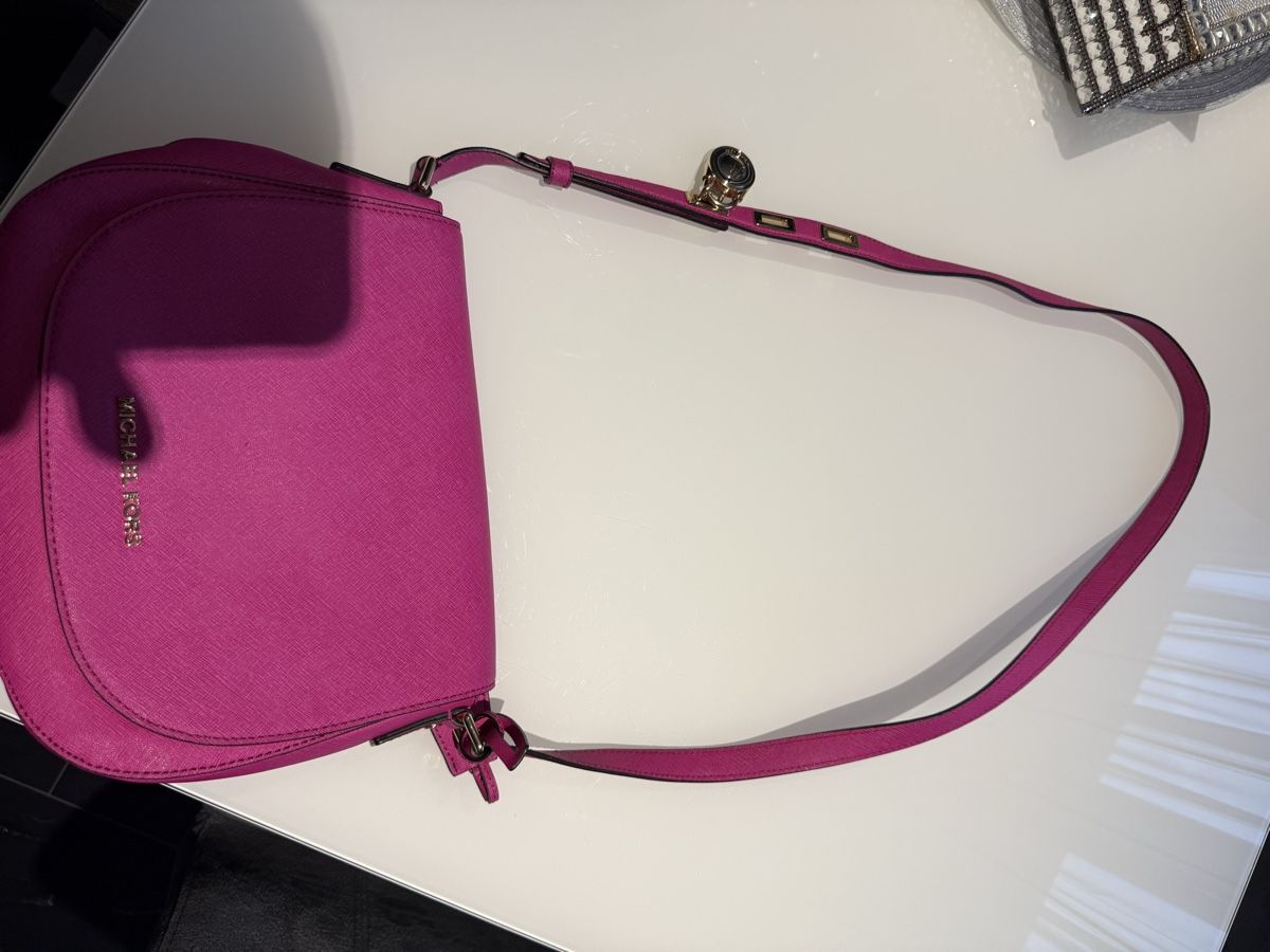 Michael Kors Borse da donna: Michael Kors  Umhängetasche – Usato da Widnau venduto da RetoW01