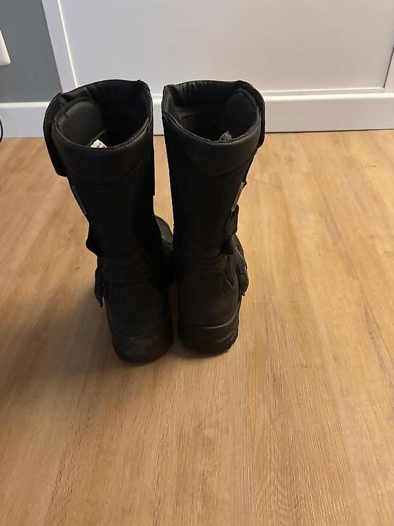 Chaussures femmes: BOTTES FORMA – D'occasion à Collombey par qua_lb8f 1
