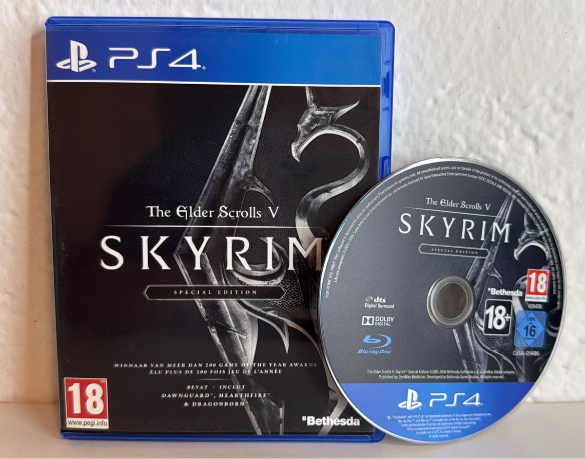 Sony Giochi: Skyrim V Special Edition - PS4/PS5 game – Usato da Ehrendingen venduto da bubulence