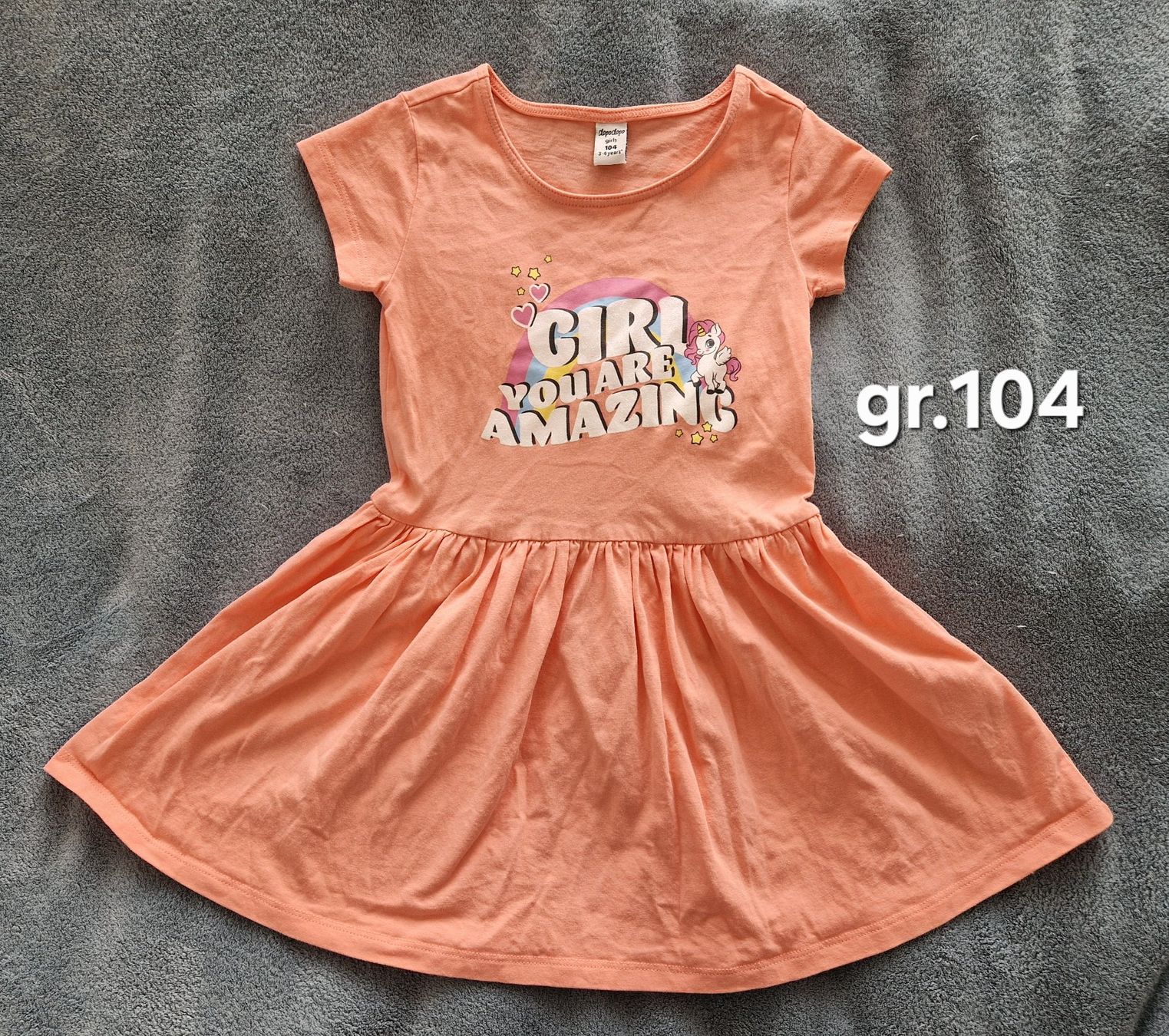 Vestiti & Gonne: Kleid grösse 104 – Usato da Heimberg venduto da Eleanor20