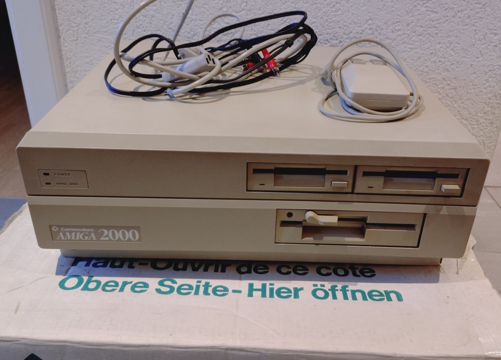 Commodore PC: Commodore Amiga 2000 – Difettoso da Grüningen venduto da Stargazer