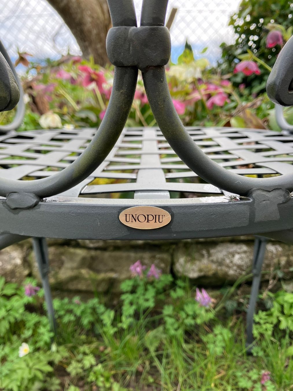 Set di tavolo e panche: Gartentisch mit 4 Stühle Unopio – Usato da Basel venduto da ape_f6ml 3