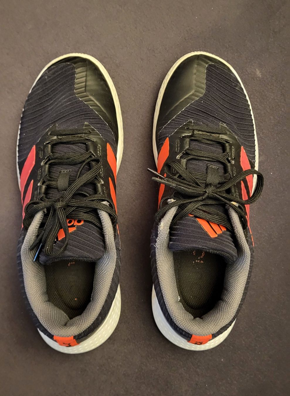 Adidas Scarpe da uomo: Hallenschuh Adidas Bounce Grösse 39 – Usato da Konolfingen venduto da Chonu 4