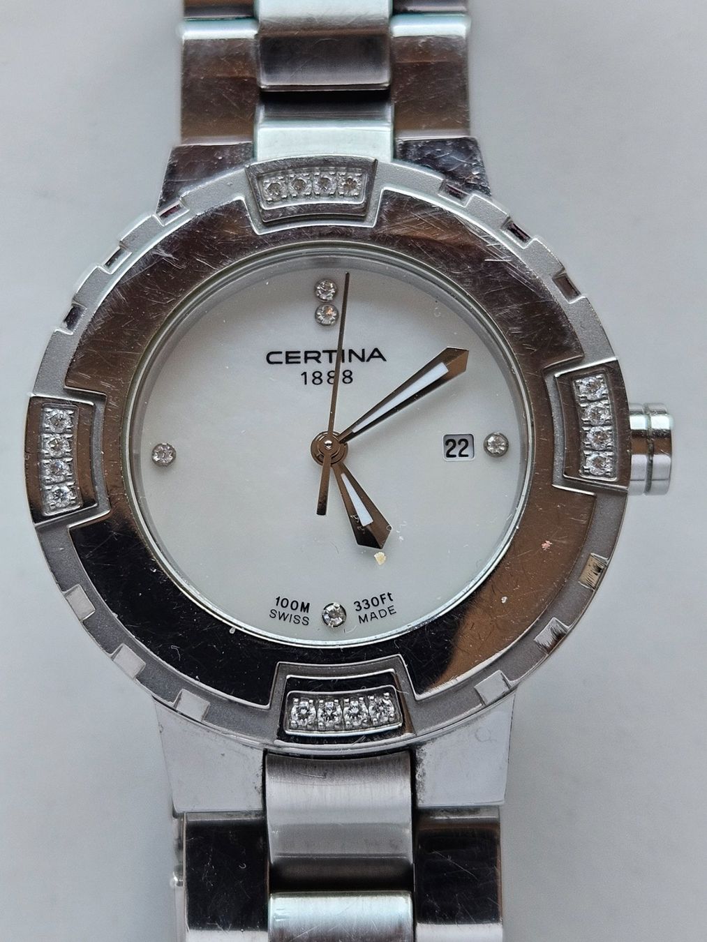 Certina Orologi: 223 Certina Date Perlmutt Quartz Damenuhr – Usato da Berikon venduto da mmm21