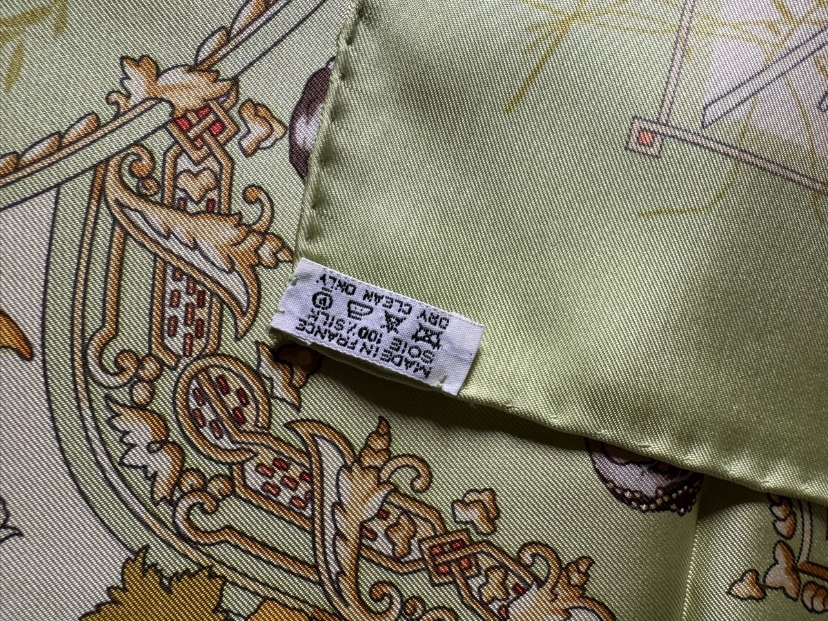 Hermès Foulards & écharpes: Hermès carré 90 Les Petits princes – Neuf (Voir description) à Genève par Allisgood 6