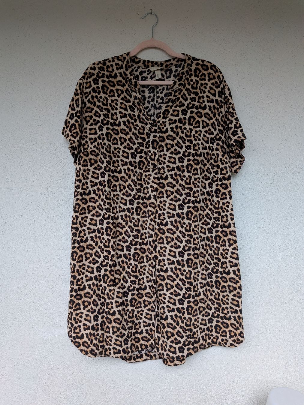 H&M Kleider: Kleid Leoprint Gr. M – Gebraucht aus Bern von dun