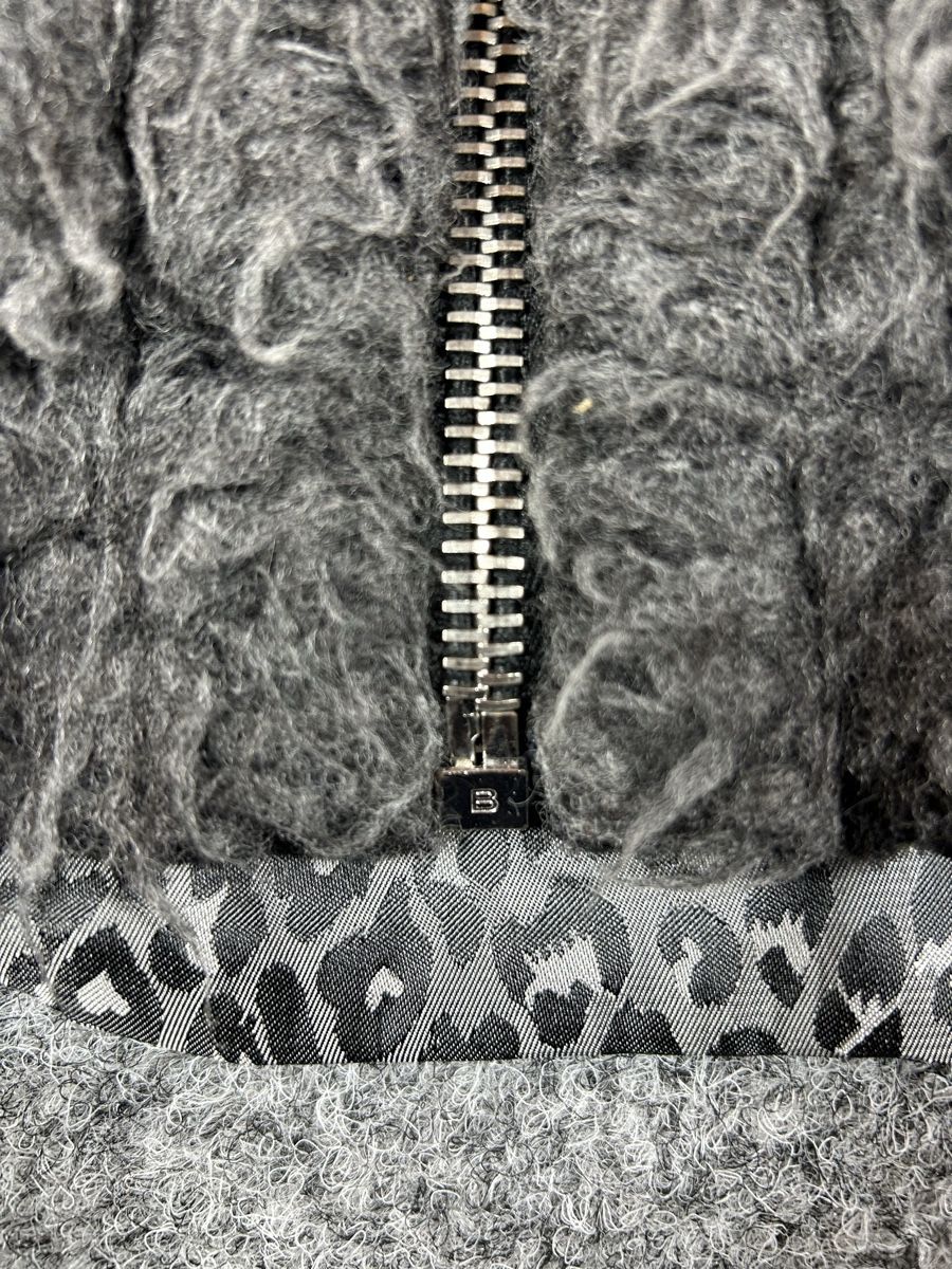 Balenciaga Jacken: BALENCIAGA Leopard-Lined bouclé  – Neu (gemäss Beschreibung) aus La Sagne NE von Matlasape 5