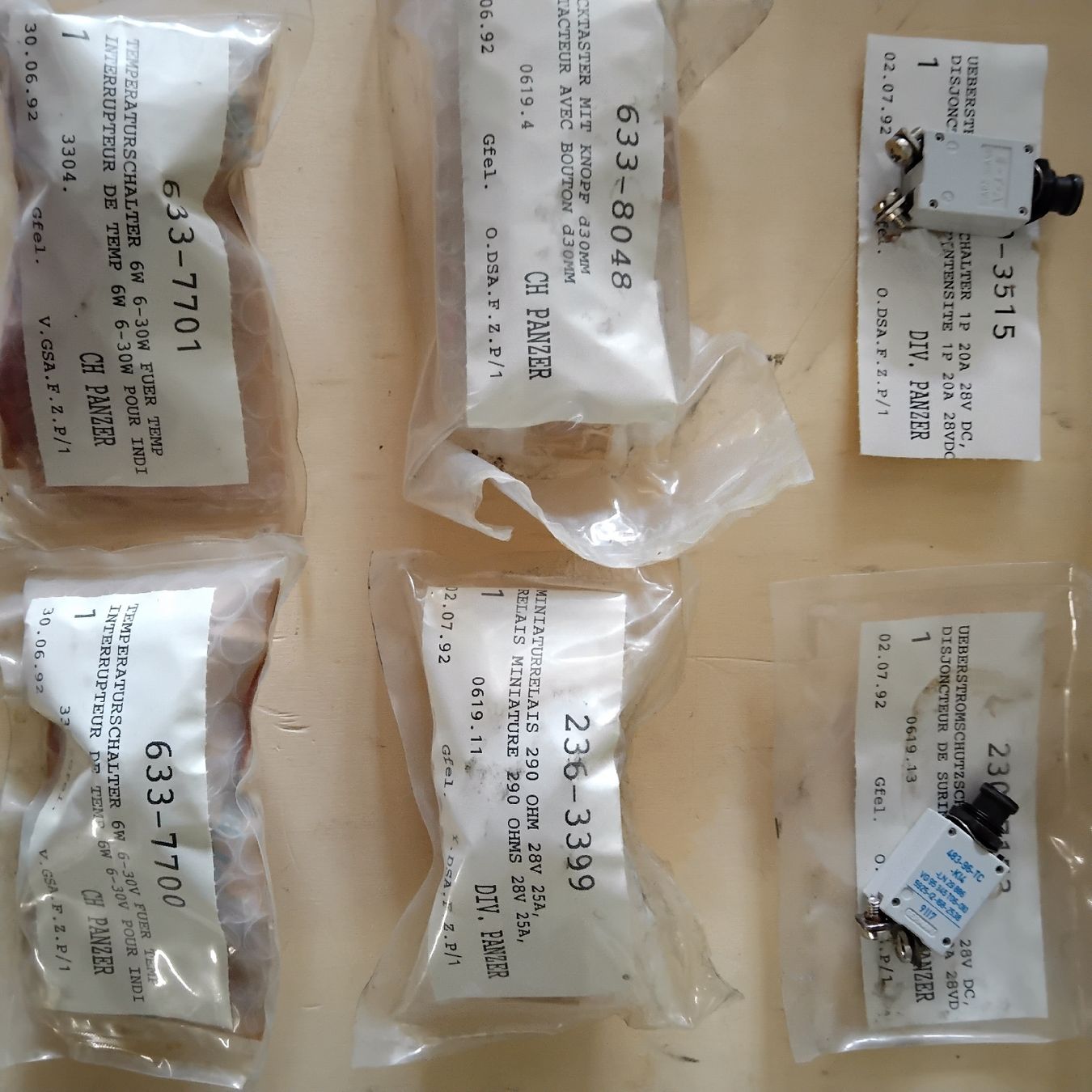 Schalter: Schalter Div. Panzer div. Nummern.  Zustand neu – Neu und originalverpackt aus Bad Ragaz von Pizalun 1