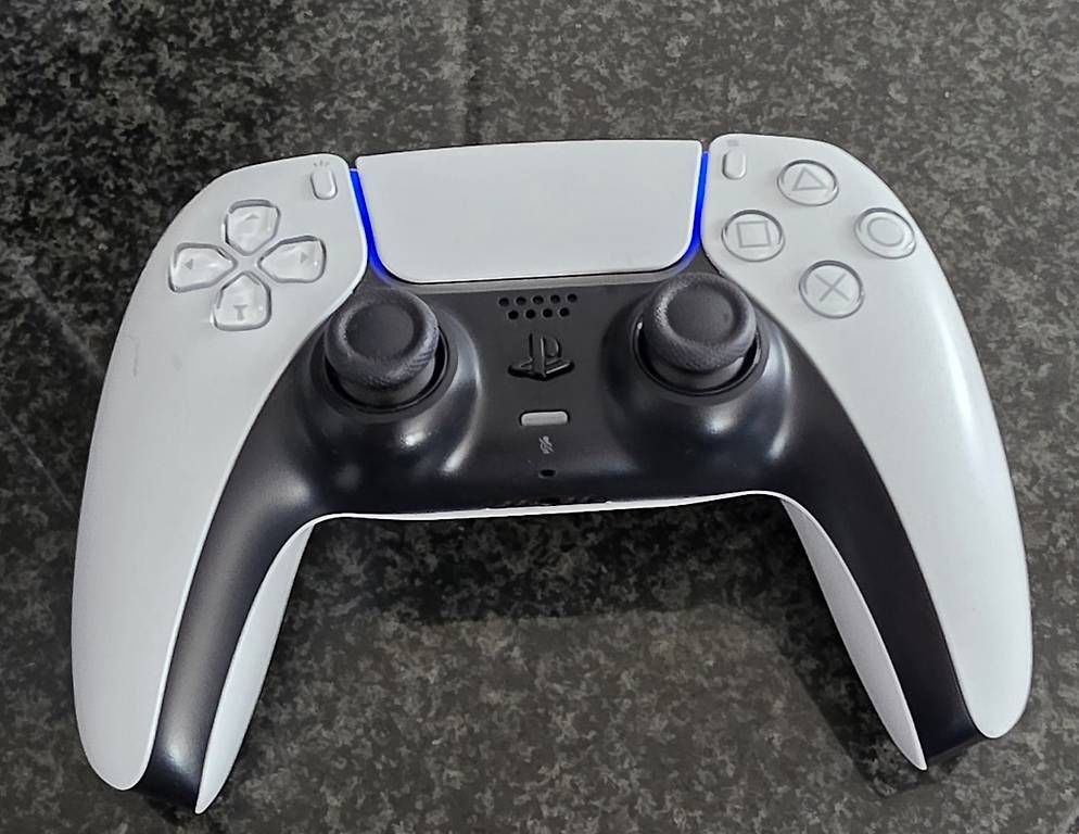 Console: PS5 Launch Disc Edition CF1016A – Usato da Hinteregg venduto da Wytoo 1