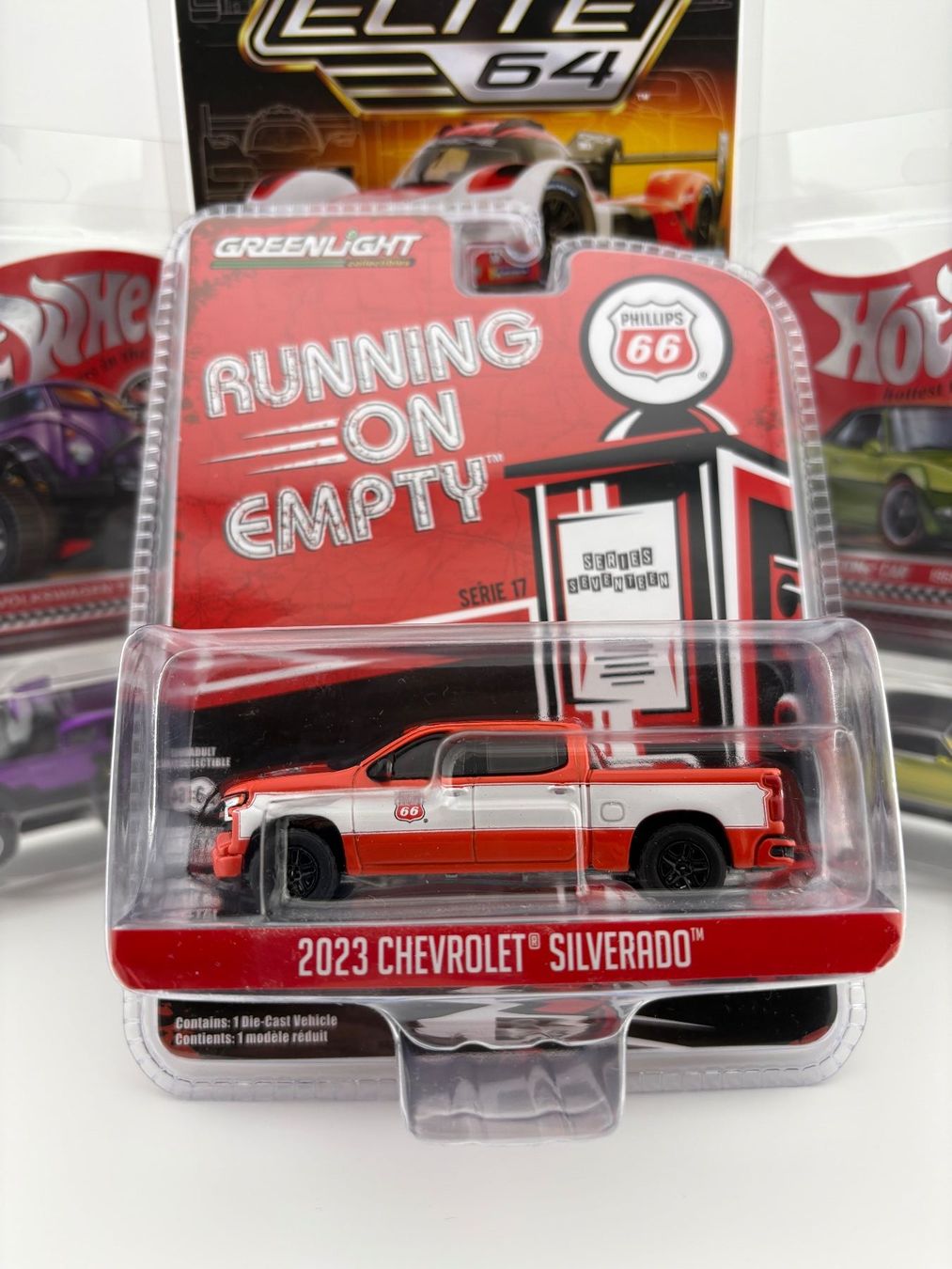 Greenlight Modellini d'auto: Greenlight 2023 Chevrolet Silverado Phillips 66 – Nuovo e nell'imballaggio originale da Flawil venduto da HeisseReifen