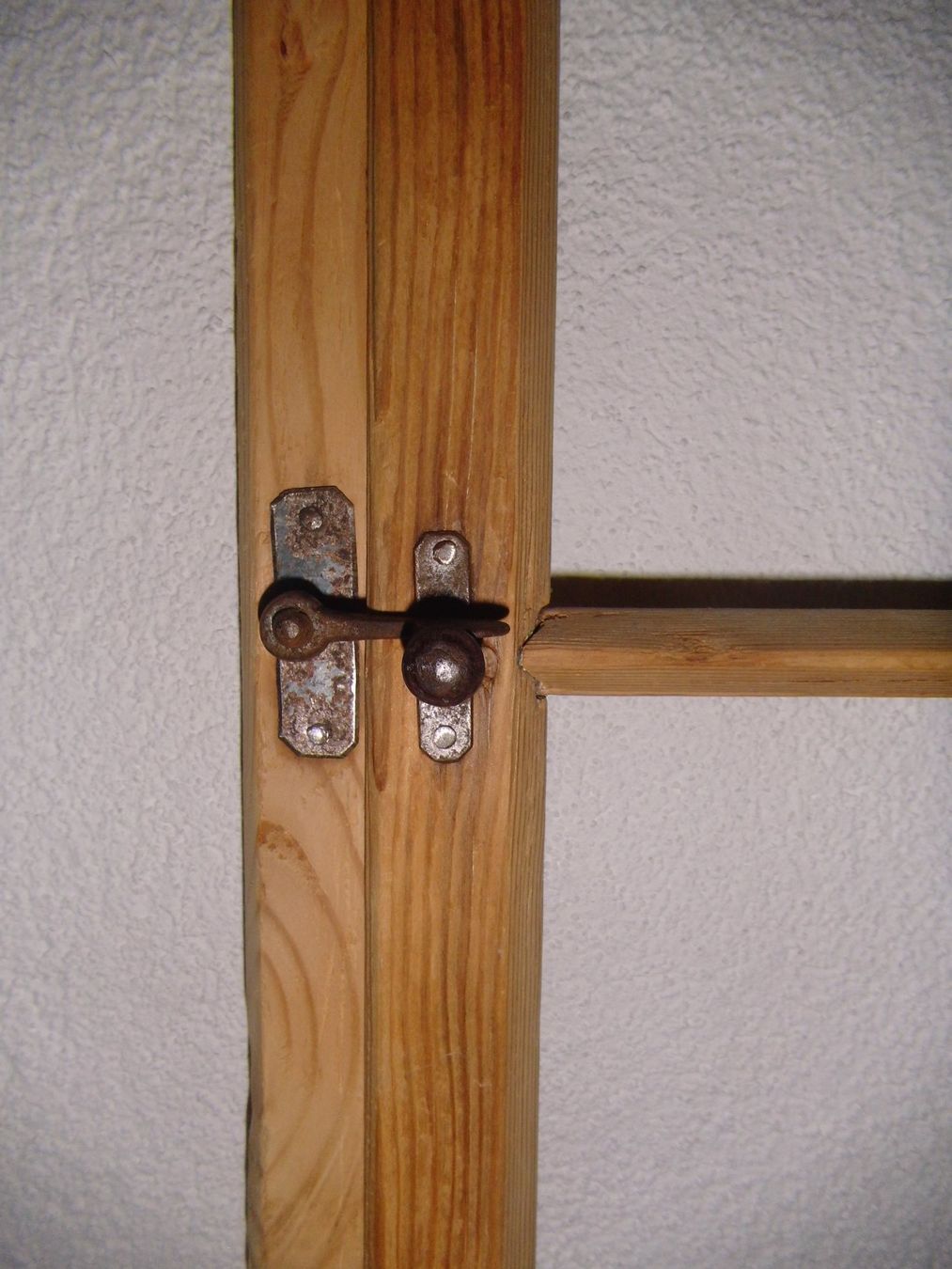 Fenêtres: alter Fenster Holzrahmen – D'occasion à St Gallen par Hrabbit 4