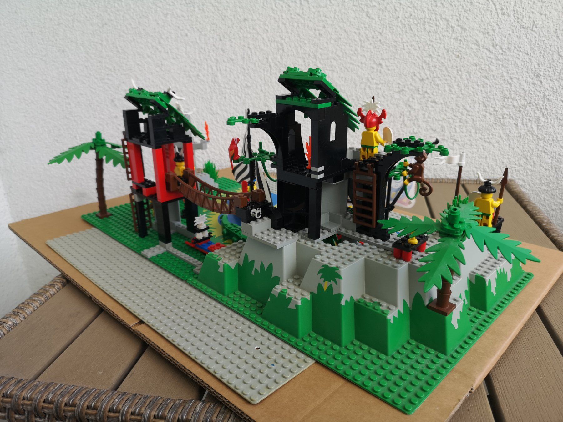 Lego Kit di costruzioni: LEGO 6292 Pirates Islanders Enchanted Island – Usato da Goldau venduto da MacPad 5