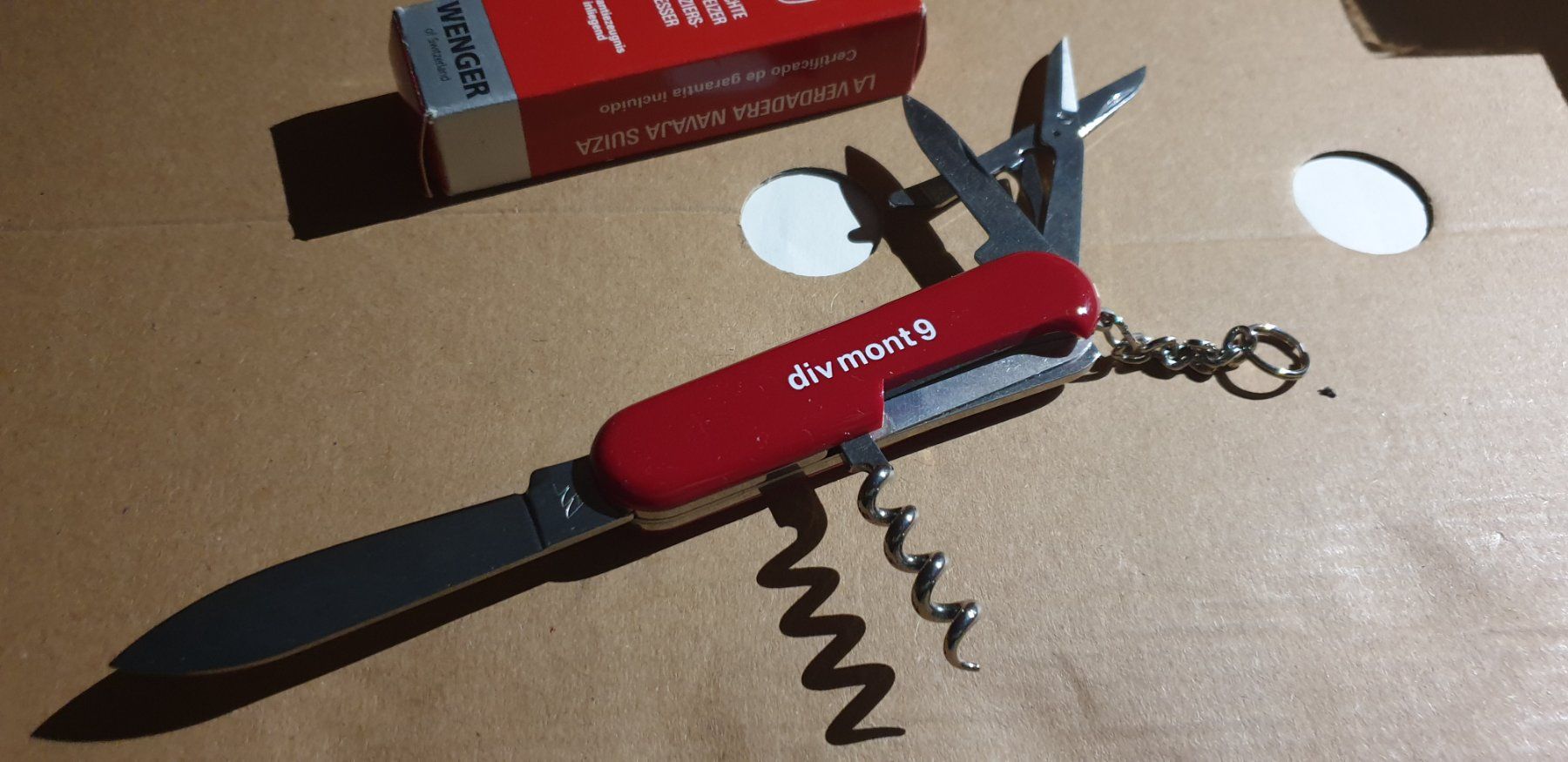 Wenger Taschenmesser: Div. MONT 9 Militar Wenger Rot Sackmesser Messer – Neu (gemäss Beschreibung) aus Val D Illiez von SnowRoof