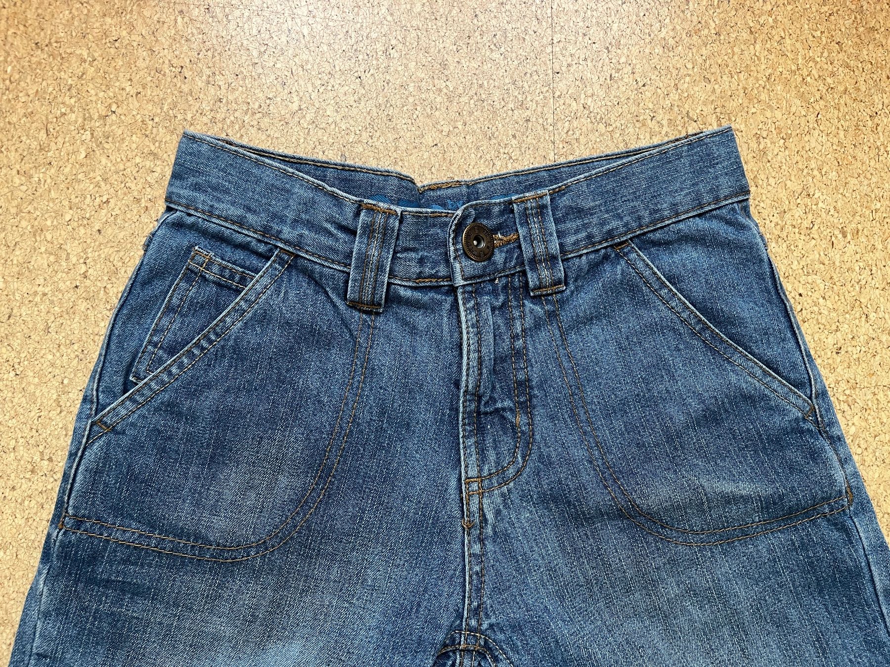 Jeans: Kurze Hosen / Jeans, hellblau, Grösse 140 – Usato da Grosswangen venduto da Vita500 5