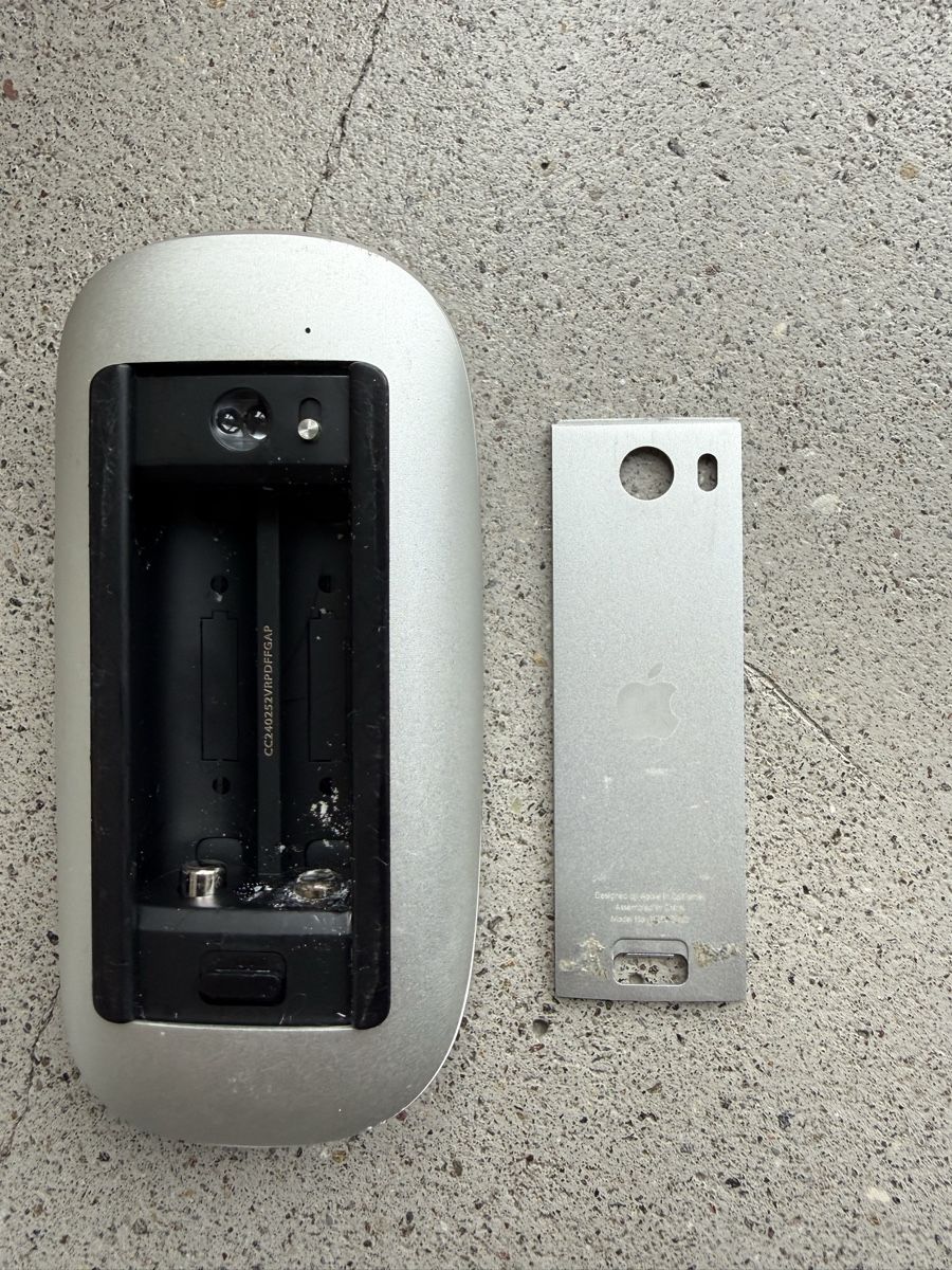 Apple Mouse: Apple Mouse Batterie für Bastler – Difettoso da Richterswil venduto da Solemare47Nicole 1