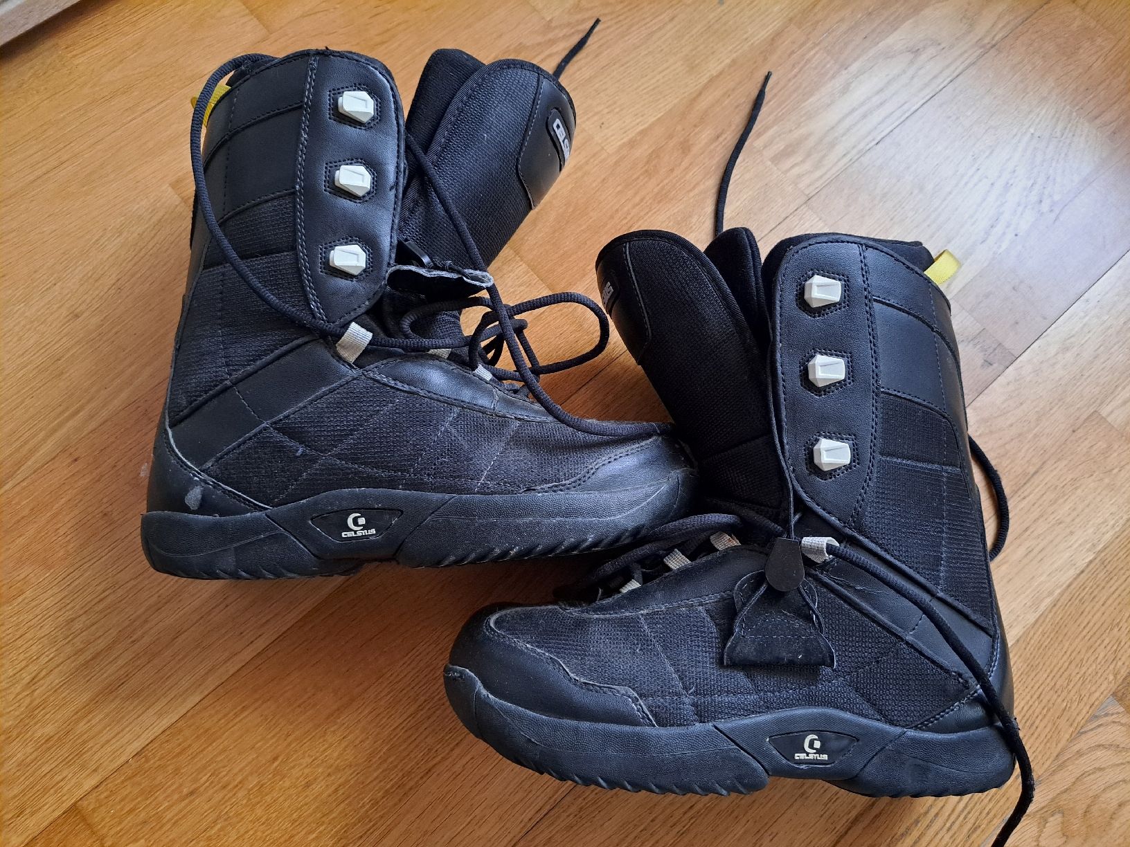 Scarpe da uomo: Celsyus Snowboardboots, Größe 43 – Usato da Morens FR venduto da Kiscica