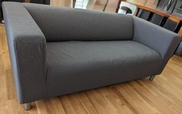 IKEA Klippan 2er Sofa ("Kabusa" dunkelgrau) kaum gebraucht