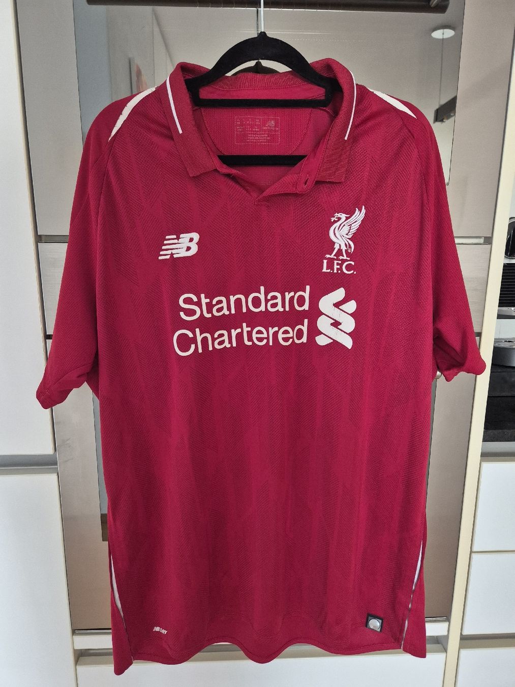 New Balance Canottiere & Pantaloni: Original Liverpool FC Shirt – Usato da Winterthur venduto da ngerwig