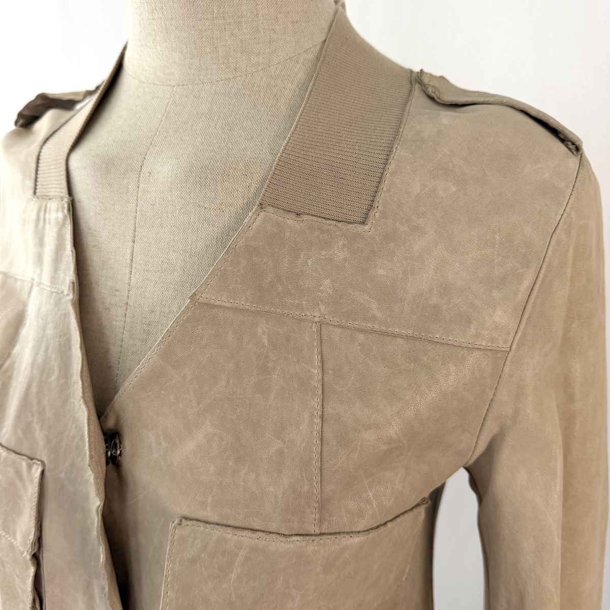 Giacche: TRANSIT PAR SUCH new beige leather jacket – Nuovo e nell'imballaggio originale da Emmen venduto da Nightingale_2022 4