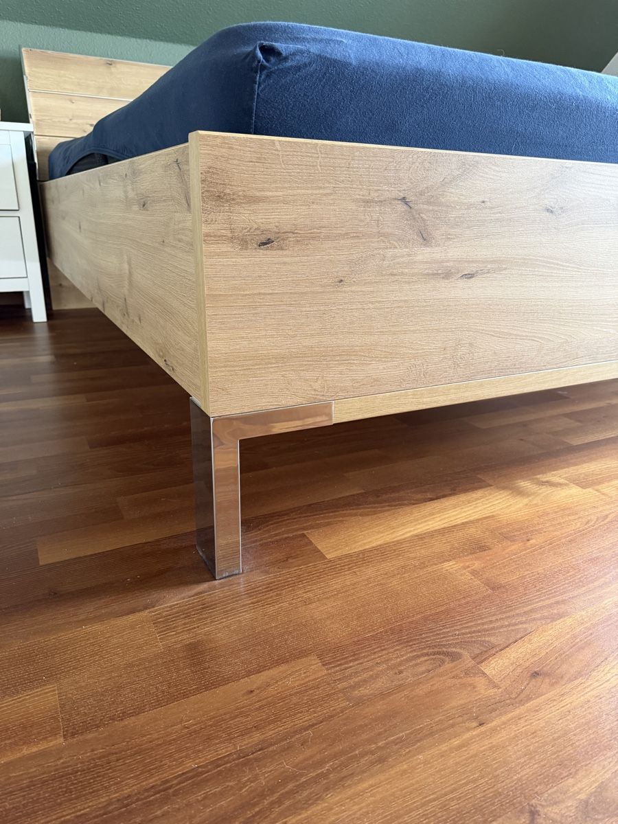 Letti: Bett Holzoptik 200x200 – Usato da Flaach venduto da mireena02 1
