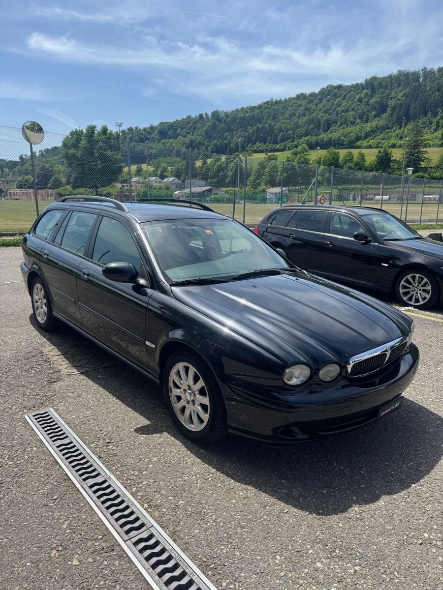 Jaguar Automobili: Jaguar X-Type 2.0D I4 CL – Difettoso da Sissach venduto da transporter16 1