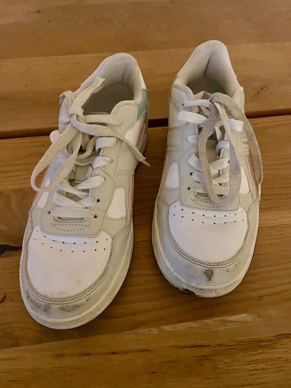 Bench Schuhe für Mädchen: Coole Turnschuhe von BENCH Grösse 36 – Gebraucht aus Fehraltorf von Marlene4 1