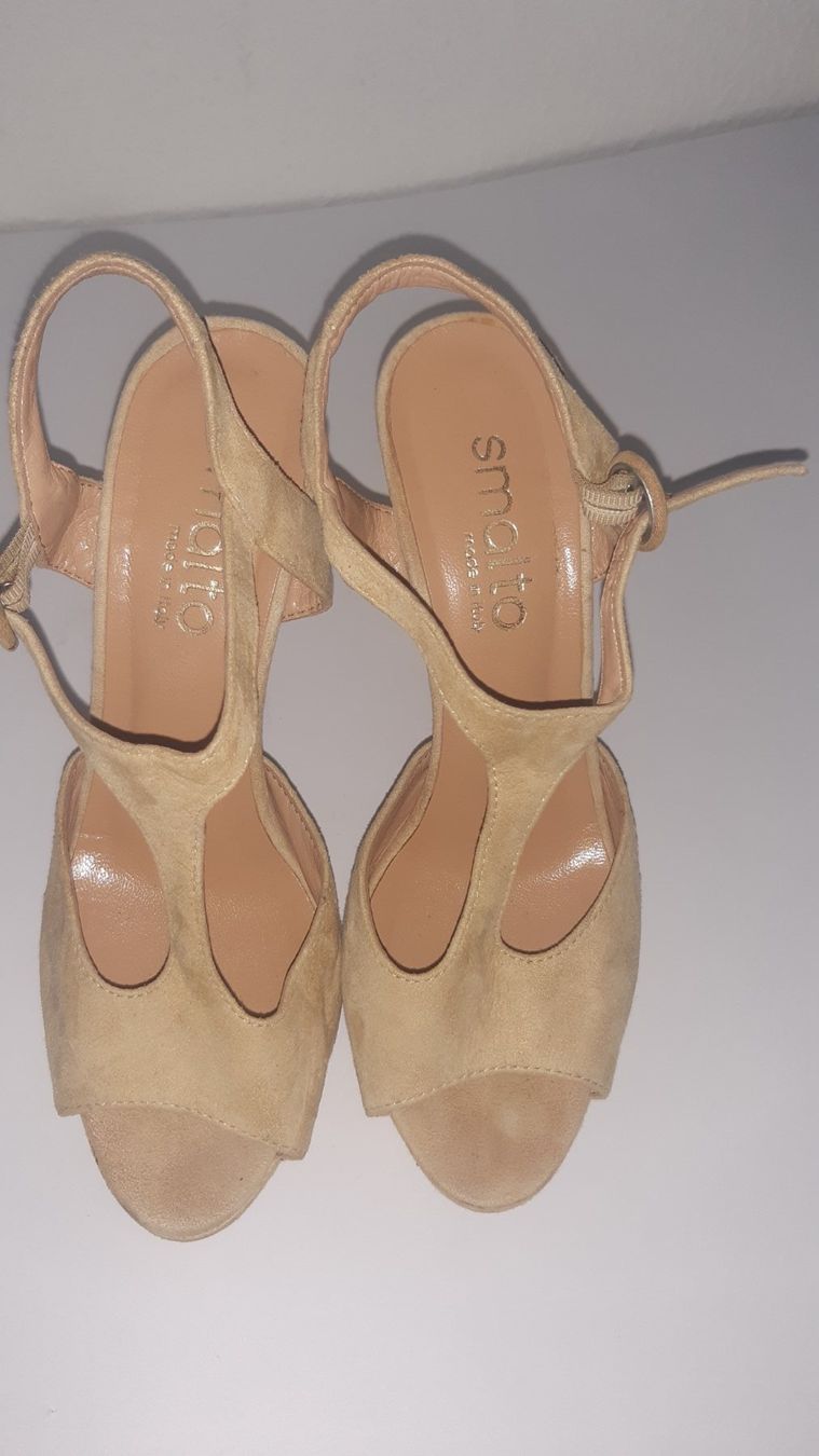 Scarpe da donna: Smalto - Sandalen mit Absatz – Usato da Basel venduto da Laura0133