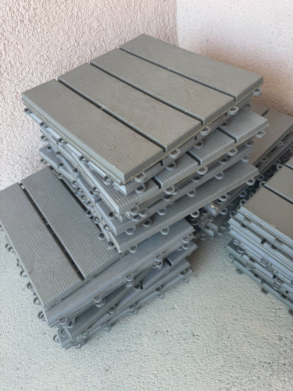 Revêtements de sol: Bodenplatten "Maxxmee" grau - Klick-System – D'occasion à MUELLHEIM DORF par milemilena 1