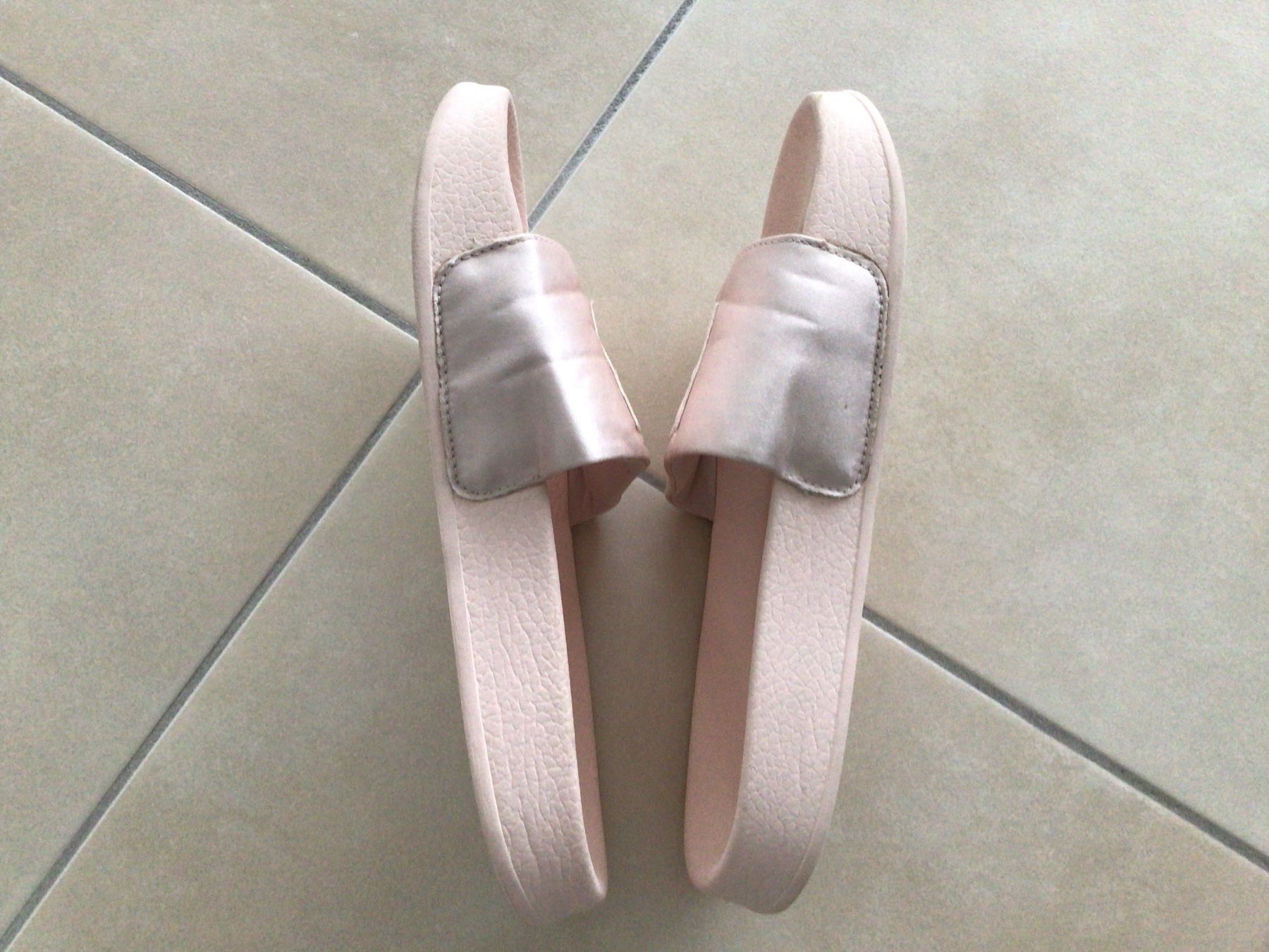 Puma Scarpe per ragazze: PUMA LETTEN – Usato da Frauenfeld venduto da Stehojen 2
