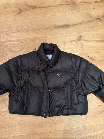 Schwarze Prada Daunenjacke