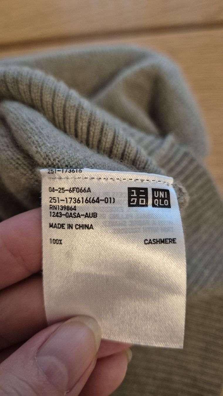 Uniqlo Pullover & Sweatshirts: Uniqlo Kaschmir Pullover beige Grösse M  – Gebraucht aus Winterthur von ann_7lxx 6