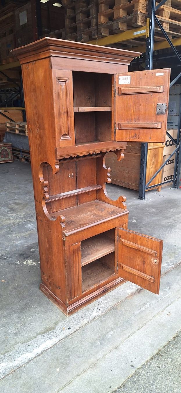 Armadi: antiker Wandschrank aus Holz – Usato da Regensdorf venduto da Sisco1968 2