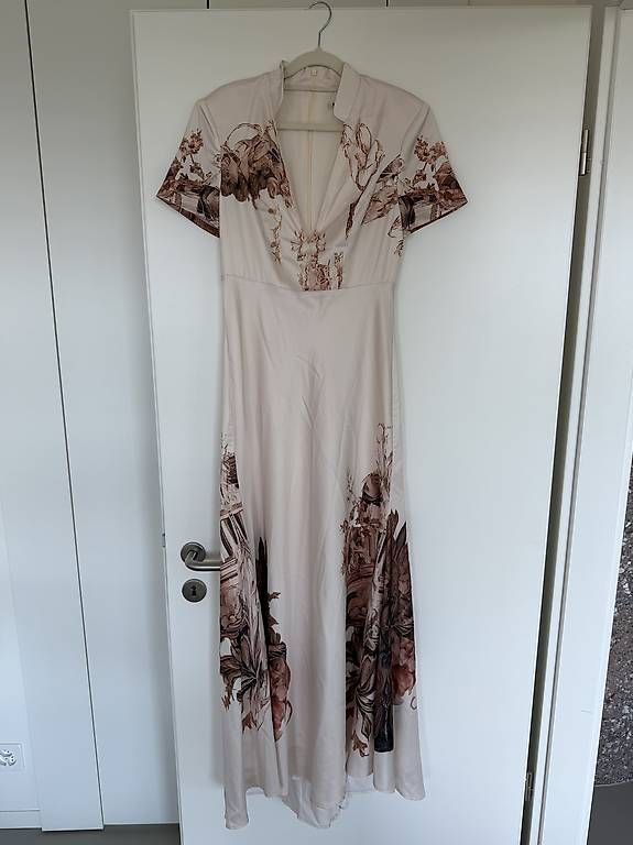 Kleider: Occasion maxi dress  – Gebraucht aus Genève von eka_c9sf