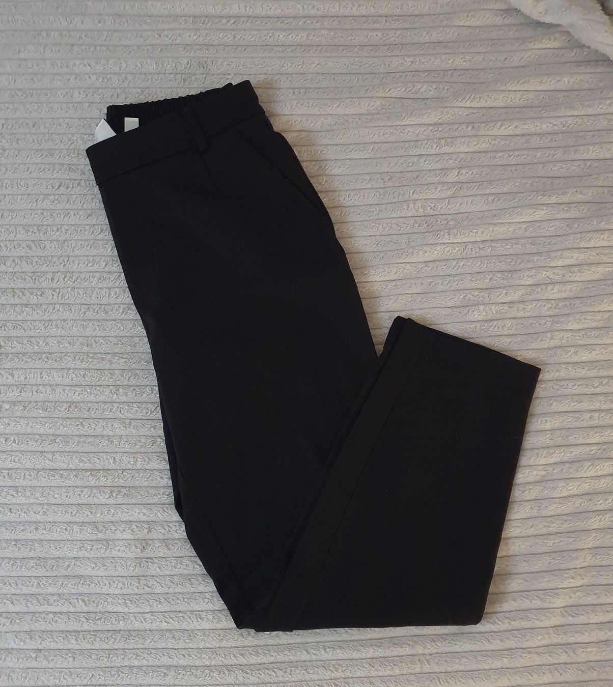 Vila Pantaloni: Anzugshose / Stoffhose M/38 – Nuovo (secondo la descrizione) da Wetzikon ZH venduto da FundusFuchs
