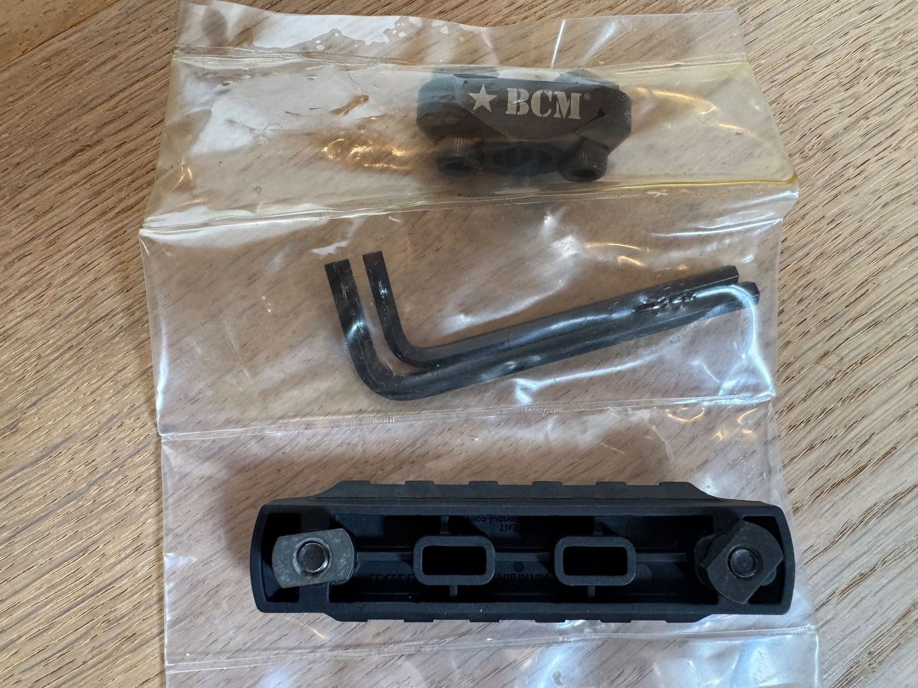 Jeux: BCM M-LOK Set Rail Section & QD Port – Neuf (Voir description) à Flawil par hallyi 2