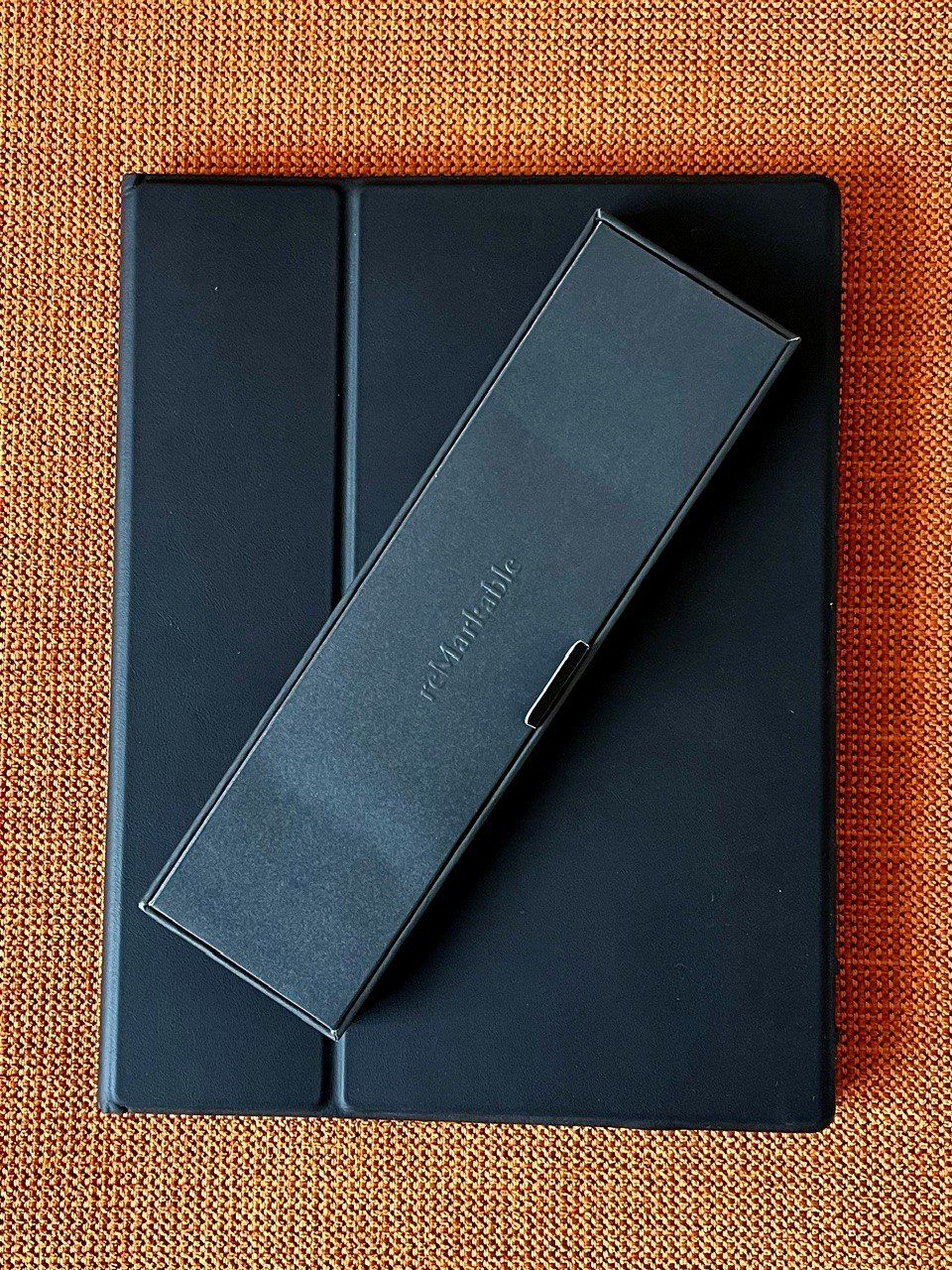 reMarkable Penna & Evidenziatori: reMarkable Hüllenmappe und Marker Plus Stift – Usato da Pfäffikon ZH venduto da Agsell 2