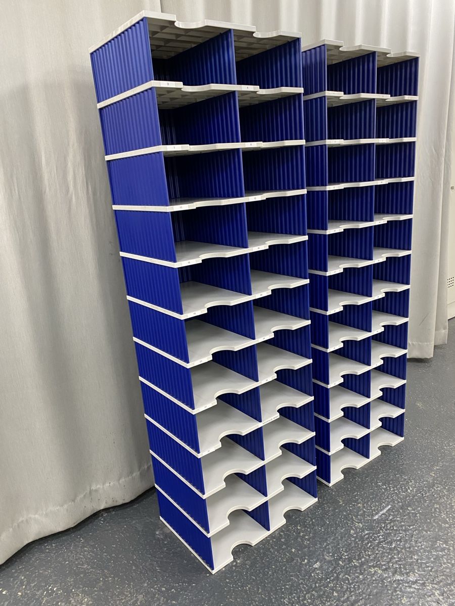 Scaffali: 2x Ablagefach Regale blau weiss 20 Fächer pro Regal – Usato da Hägglingen venduto da Karin0802 2