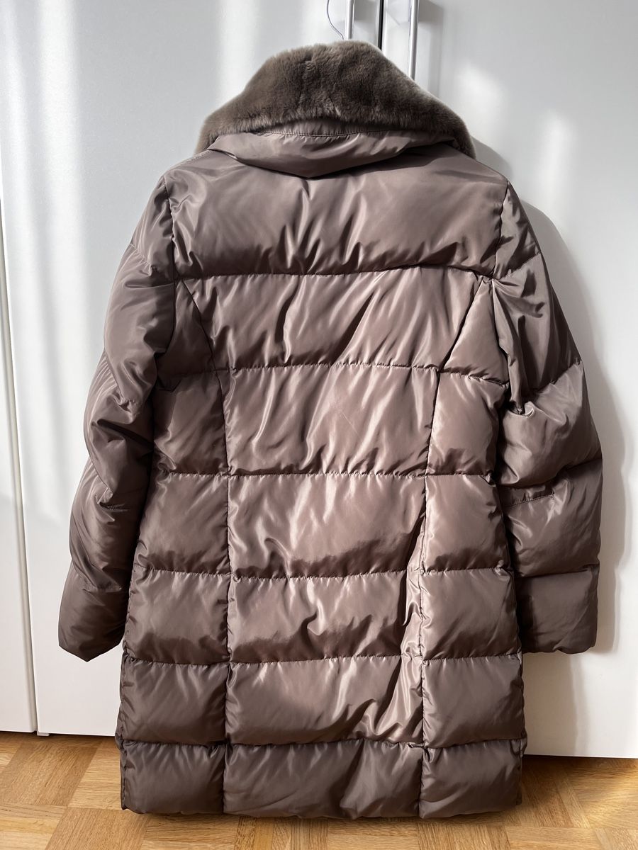 Cappellini Cappotti: Cappellini Daunenmantel Gr. 36 – Usato da Zürich venduto da Kleanthy 1